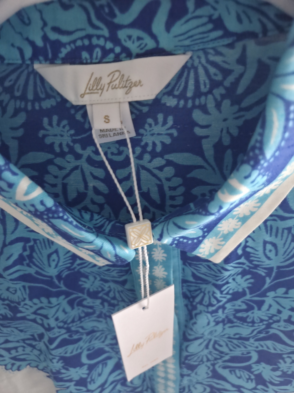 Lilly Pulitzer White Button-Down Shirt with Bright Blue Floral Print - Picture 6 of 7